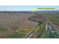 KONYA / AKÖREN / ORHANİYE DE DERE DİBİNDE 2.709 m² TARLA