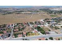 KONYA / MERAM / KARAHÜYÜK TE 629 m² VİLLALIK İMARLI ARSA