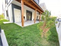 Doğanbey De Geniş Bahçeli Denize 300 M2 Mesafede Satılık 3+1 Villa